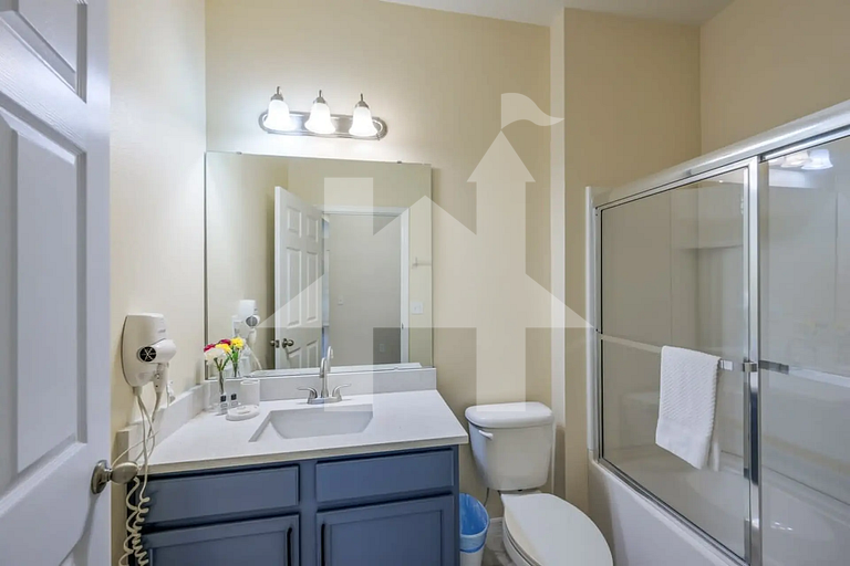 4BR Townhome w/Pool near Disney