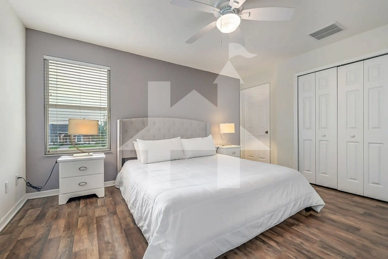 4BR Townhome w/Pool near Disney