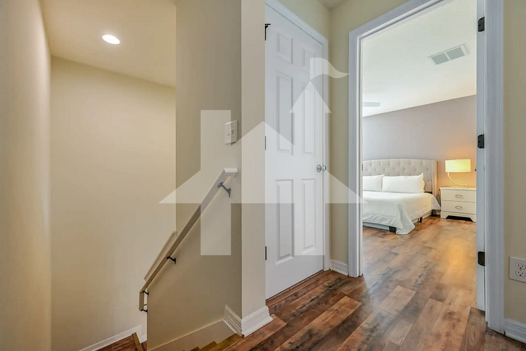 4BR Townhome w/Pool near Disney