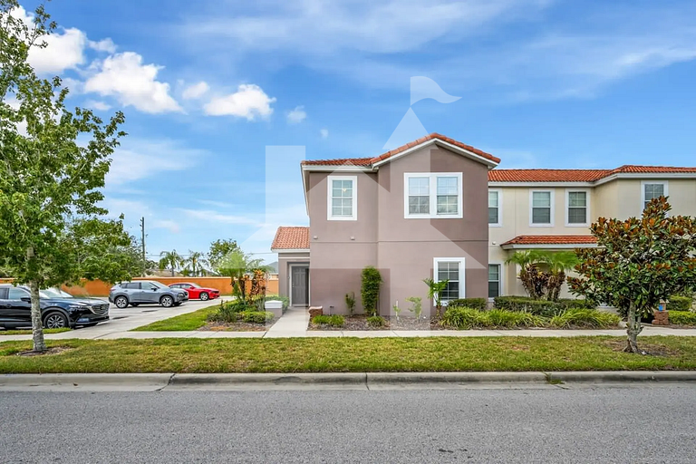 4BR Townhome w/Pool near Disney