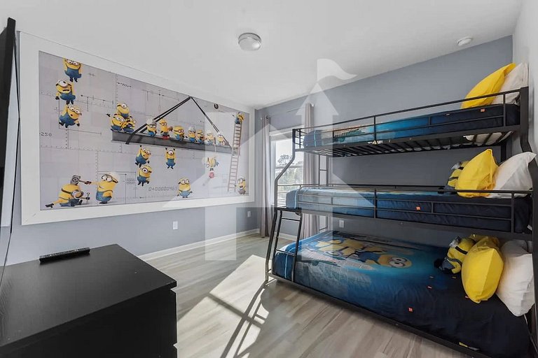 Luxury Retreat with Private Pool & Spa
