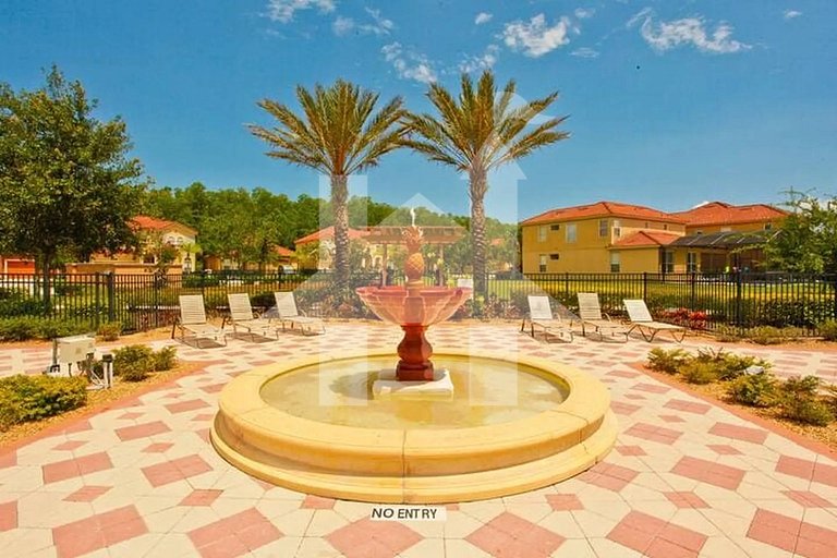 Luxury Retreat with Private Pool & Spa