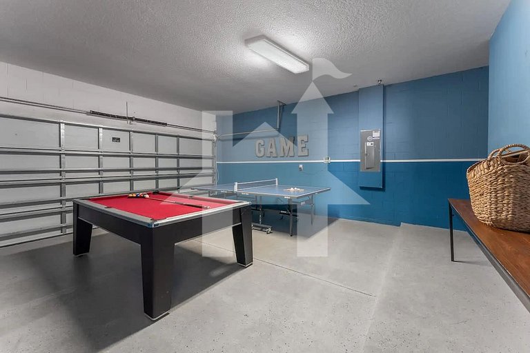 Luxury Retreat with Private Pool & Spa