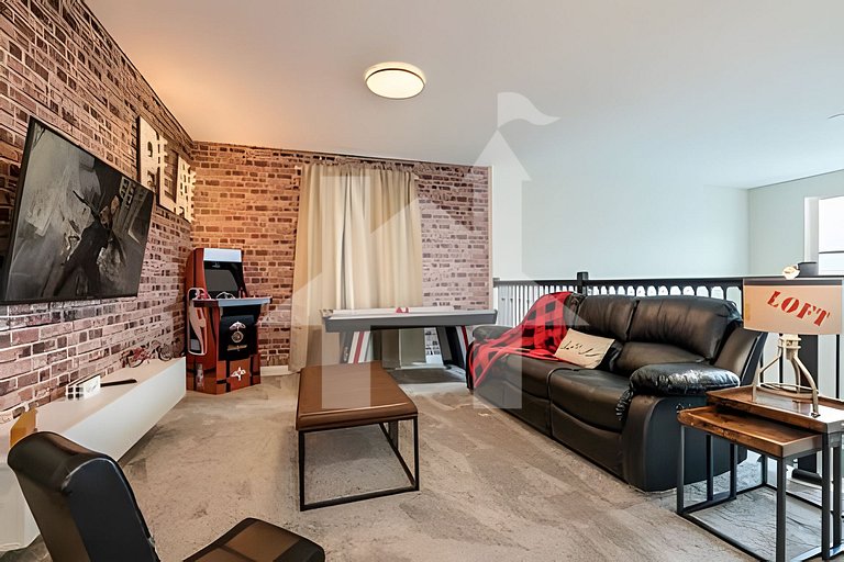 Magical 5BR Home / Pool & Themed Rooms near Disney