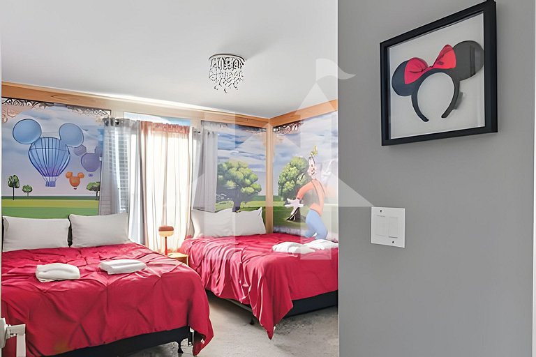 Vacation Home Near Disney, 4 bedrooms