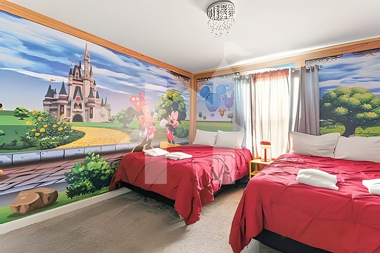 Vacation Home Near Disney, 4 bedrooms
