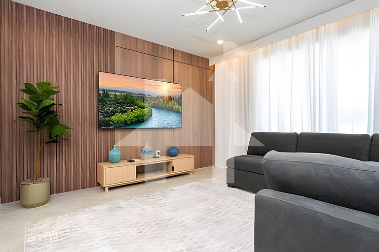 Vacation Home Near Disney, 5 bedrooms