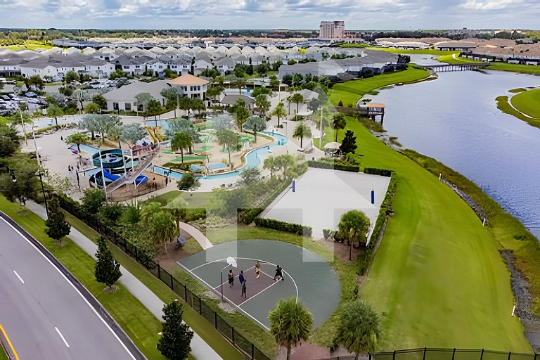 Vacation Home Near Disney, 4 bedrooms