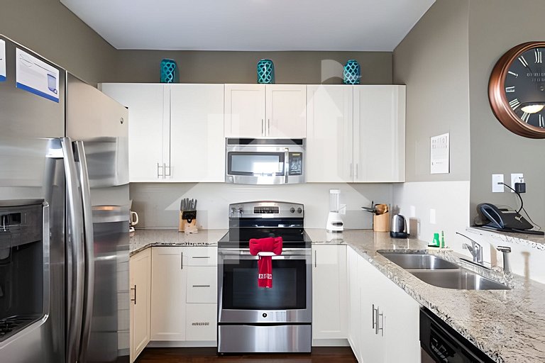 Townhouse 4Q em Storey Lake com Piscina