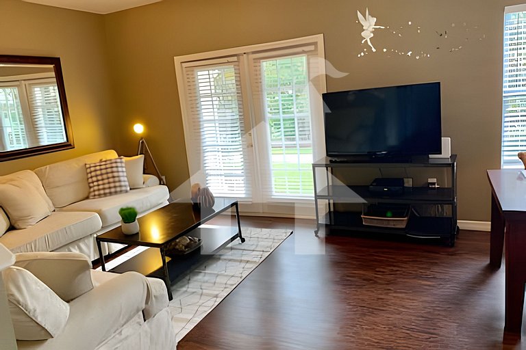 Townhouse 4Q em Storey Lake com Piscina