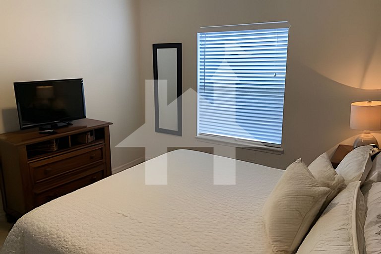 Townhouse 4Q em Storey Lake com Piscina