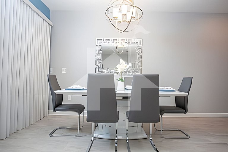 Vacation Home Near Disney, 4 bedrooms