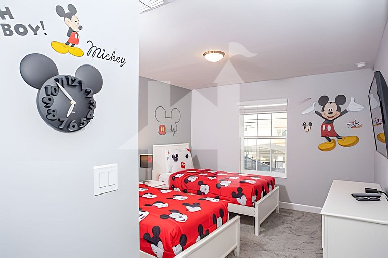 Vacation Home Near Disney, 4 bedrooms