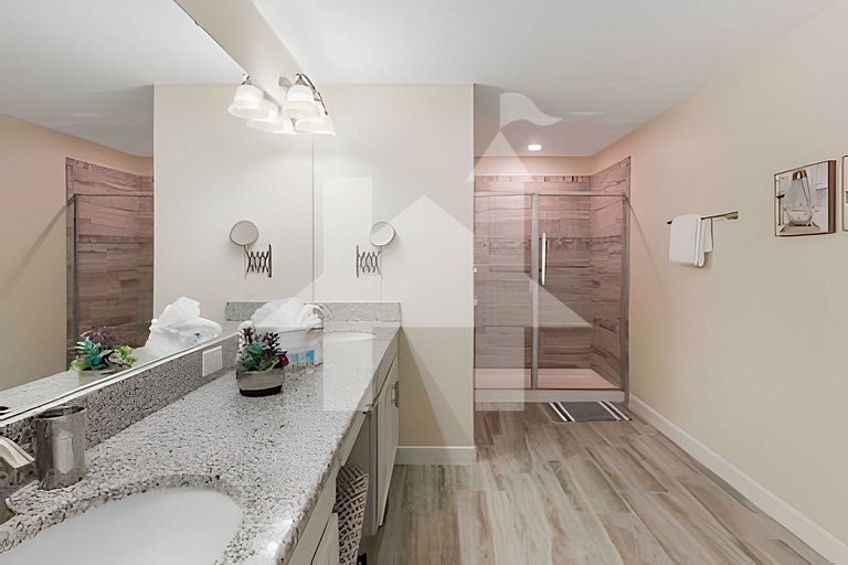 Solterra Villa De Tommaso 5BR w Pool & Games