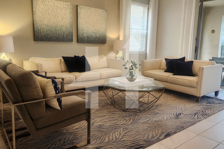 Vacation Home Near Disney, 6 bedrooms