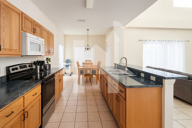 Vacation Home Near Disney, 5 bedrooms
