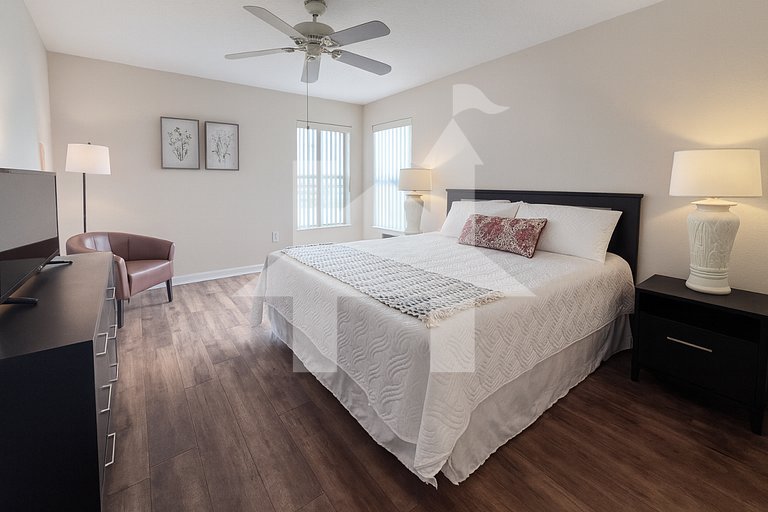 Vacation Home Near Disney, 5 bedrooms