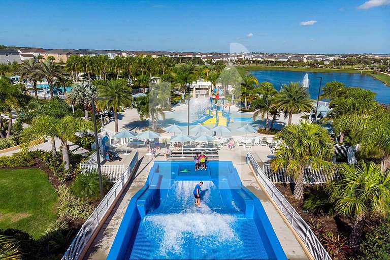 3BD/3.5BA Retreat with Private Pool Solara Resort