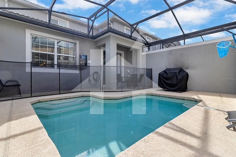 Vacation Home Near Disney, 5 bedrooms