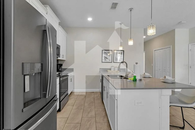 Vacation Home Near Disney, 5 bedrooms