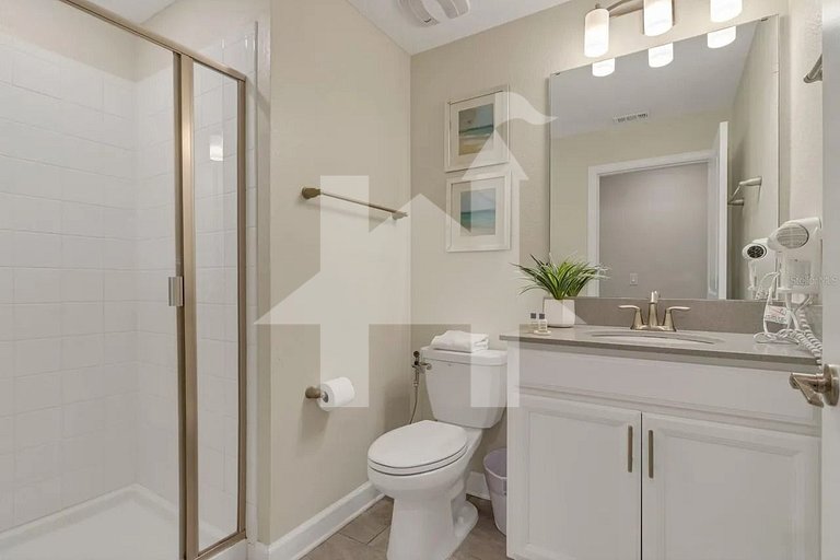 Vacation Home Near Disney, 5 bedrooms
