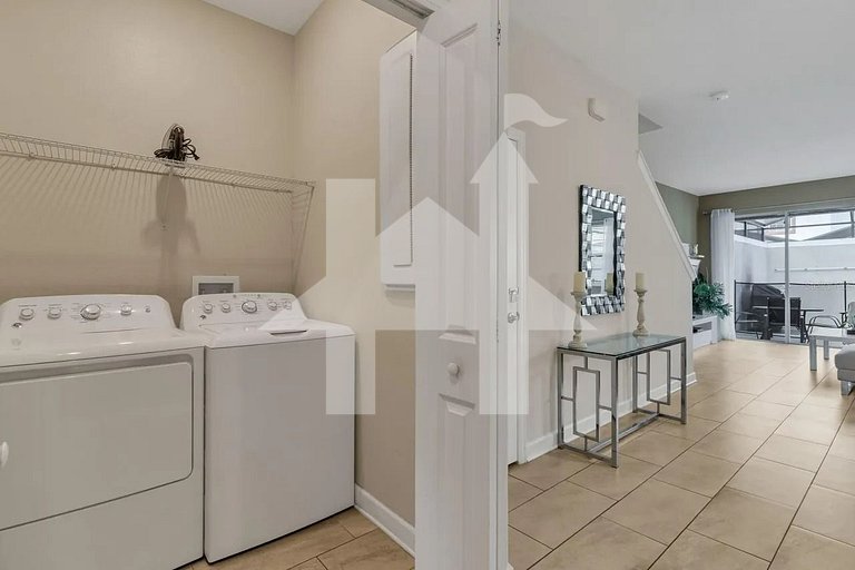 Vacation Home Near Disney, 5 bedrooms