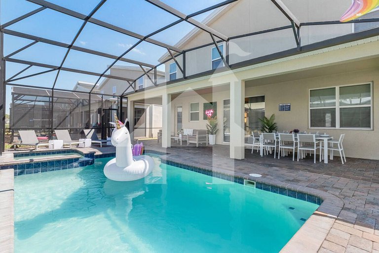Vacation Home Near Disney, 9 bedrooms