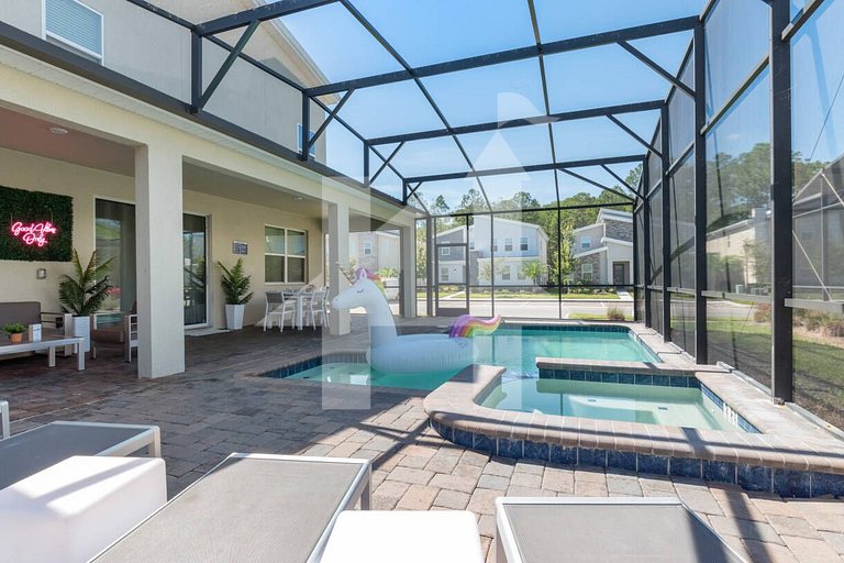 Vacation Home Near Disney, 9 bedrooms