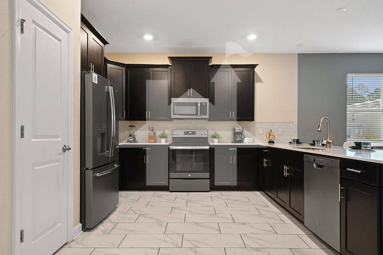 Vacation Home Near Disney, 9 bedrooms