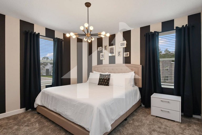 Vacation Home Near Disney, 9 bedrooms