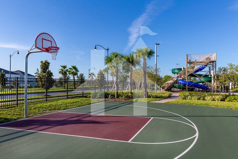 Vacation Home Near Disney, 9 bedrooms