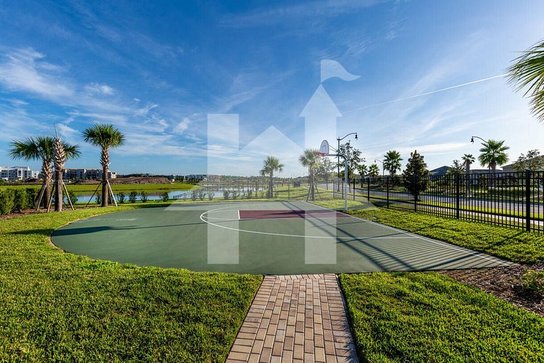 Vacation Home Near Disney, 9 bedrooms
