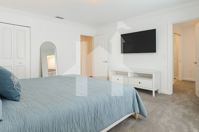 Modern 4 Bedroom Home at Storey Lake Resort Private Pool