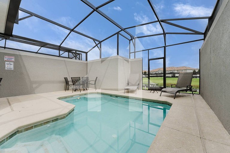 5-Bedroom House with Private Pool