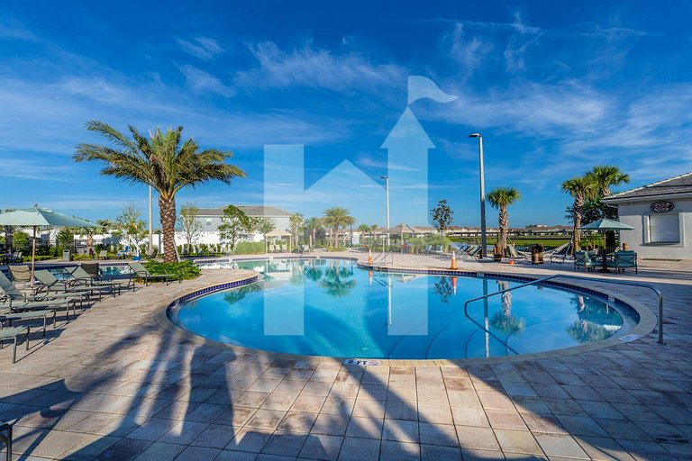 5-Bedroom House with Private Pool