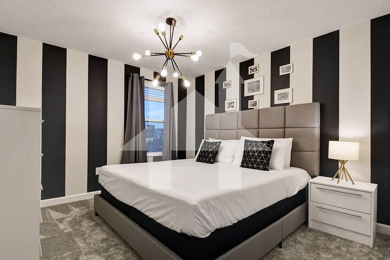 9BR Luxury Villa Storey Lake Orlando