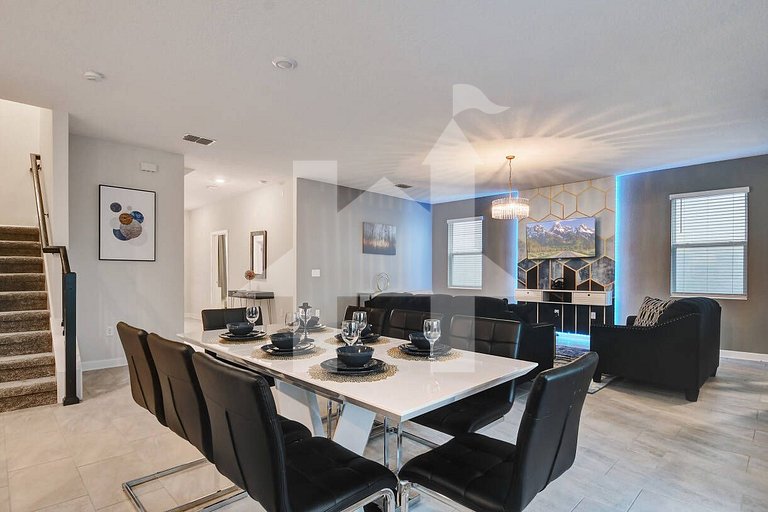 9BR Luxury Villa Storey Lake Orlando