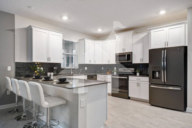 9BR Luxury Villa Storey Lake Orlando