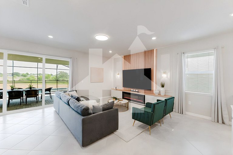 Luxury 8BR Villa with Private Pool near Disney