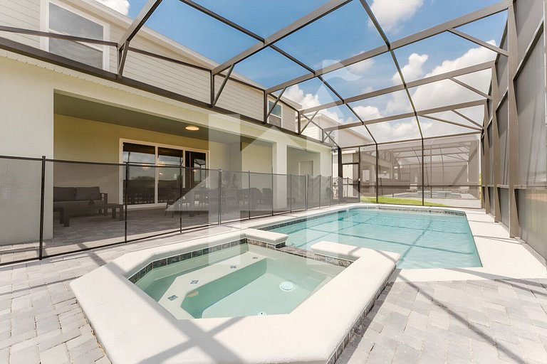Luxury 8BR Villa with Private Pool near Disney