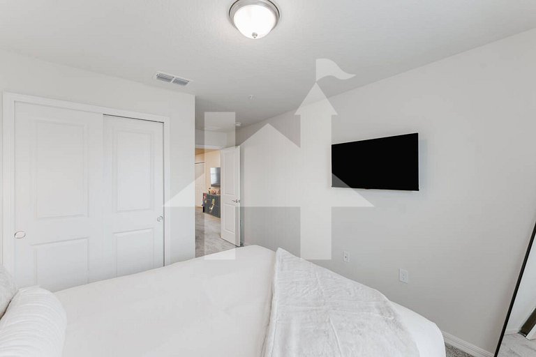 Vacation Home Near Disney, 5 bedrooms