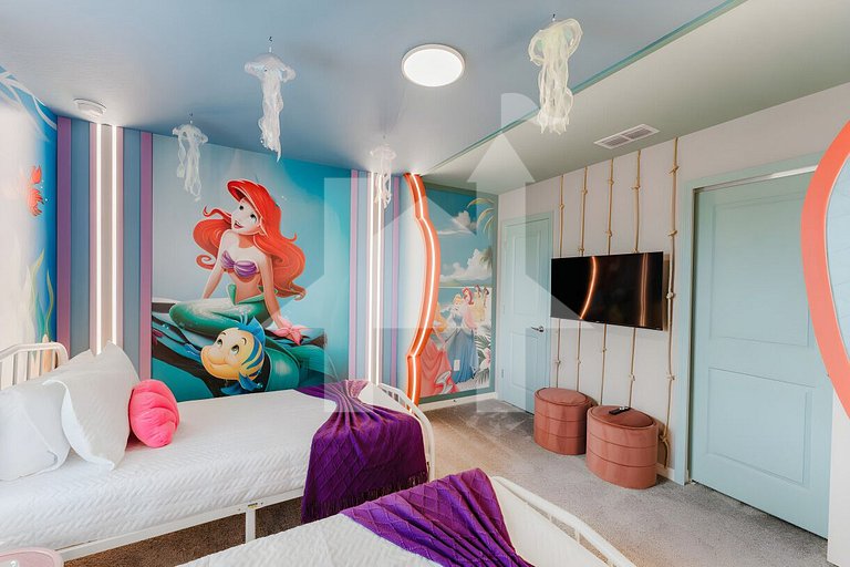 Luxuosa Casa 8 Quartos com Piscina perto da Disney