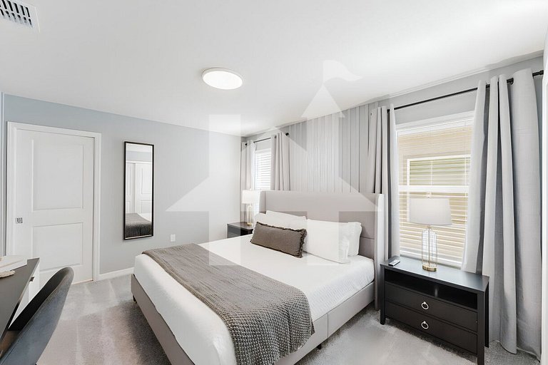 Luxuosa Casa 8 Quartos com Piscina perto da Disney