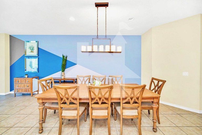 Vacation Home Near Disney, 8 bedrooms