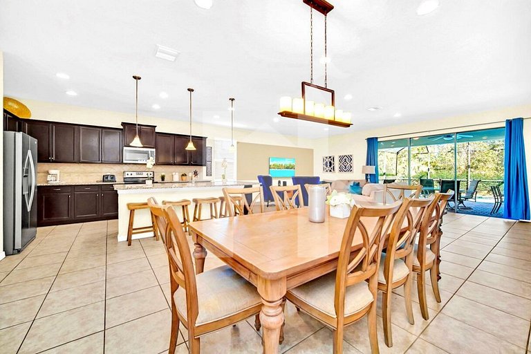 Vacation Home Near Disney, 8 bedrooms
