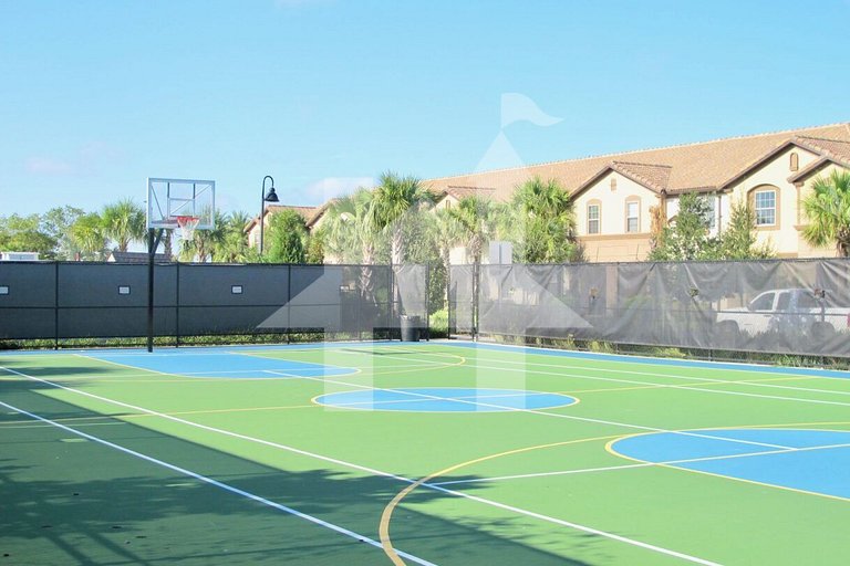 Vacation Home Near Disney, 8 bedrooms