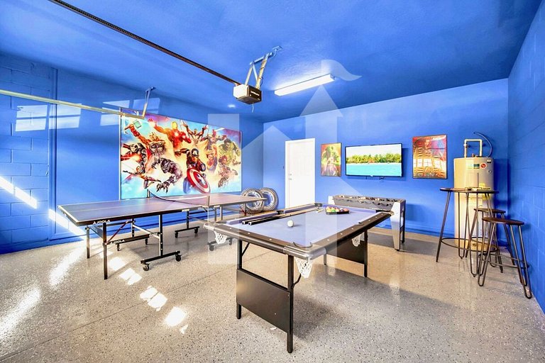 Vacation Home Near Disney, 8 bedrooms