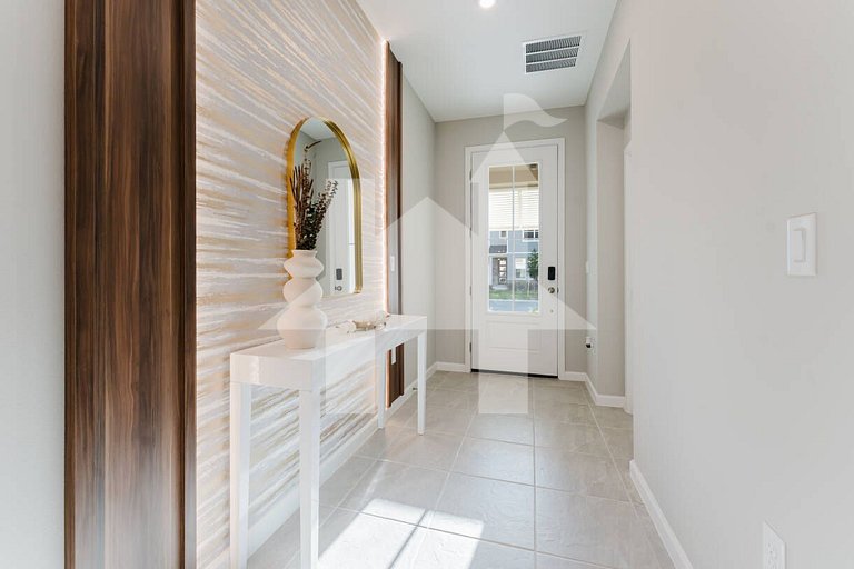 Luxury 6BR Villa near Disney with Pool