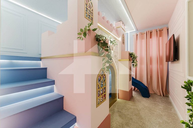 Luxury 6BR Villa near Disney with Pool