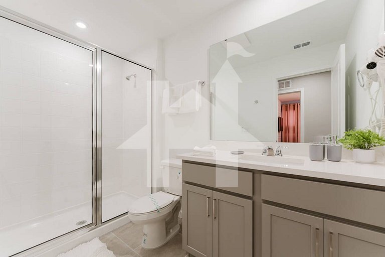 Luxury 6BR Villa near Disney with Pool